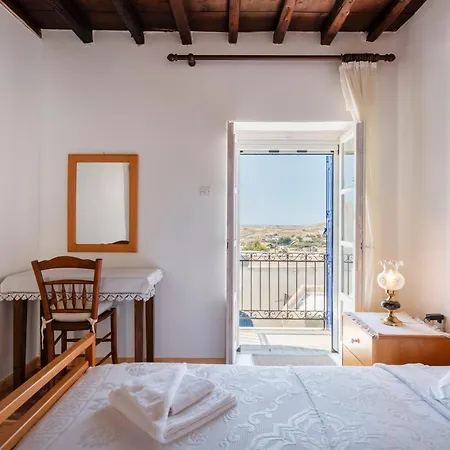 Marouso Paros Ferienhaus *